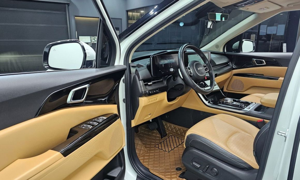 Kia Carnival 9-Seater Noblesse, 2022