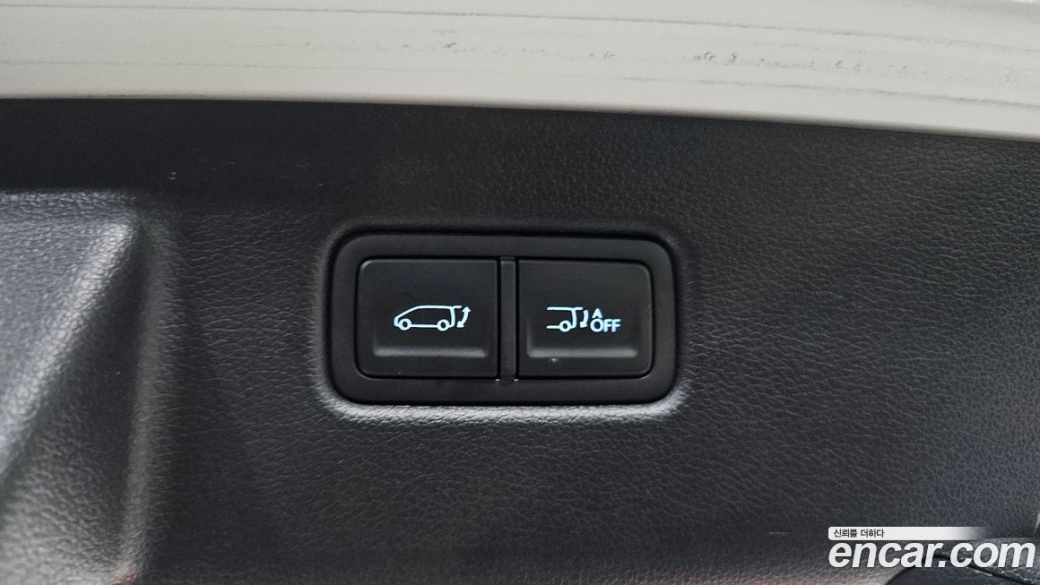 Hyundai Staria Lounge 9-Seater, 2024