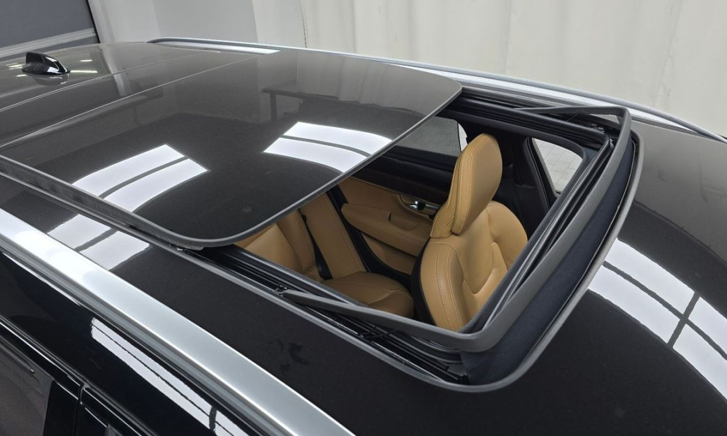 Volvo V90 B5 Ultimate AWD, 2024