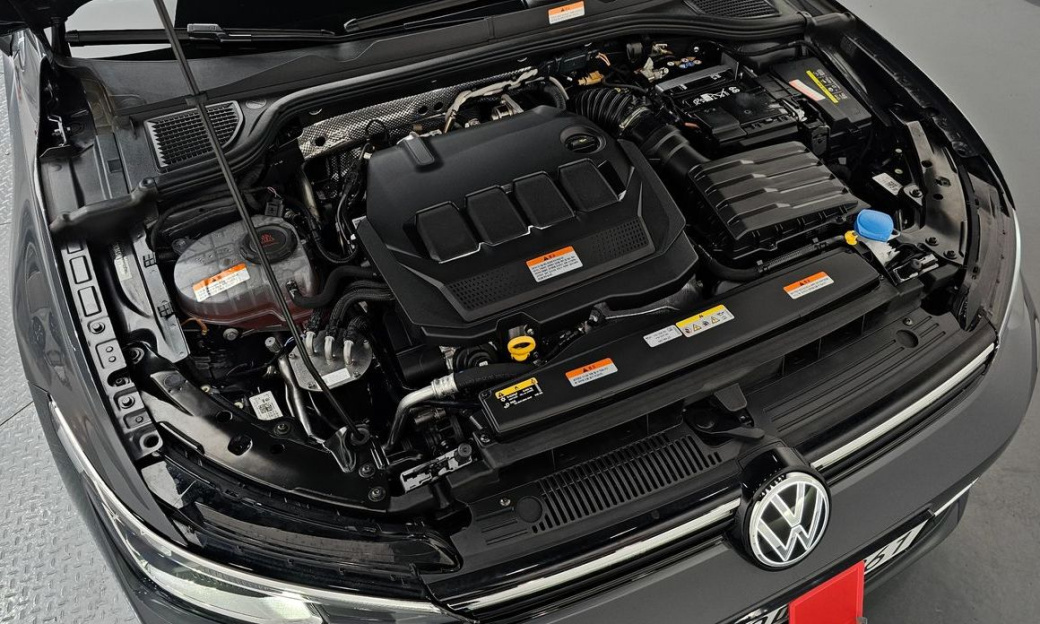 Volkswagen Golf 2.0 TDI Prestige, 2025