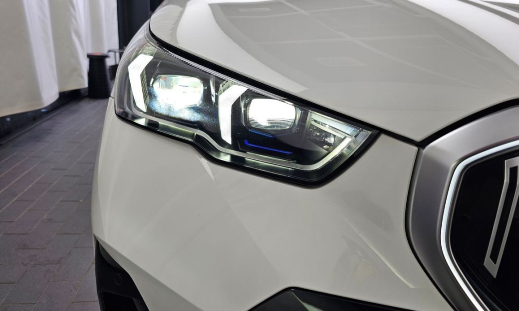 BMW 5-Series 520i M Sport, 2025