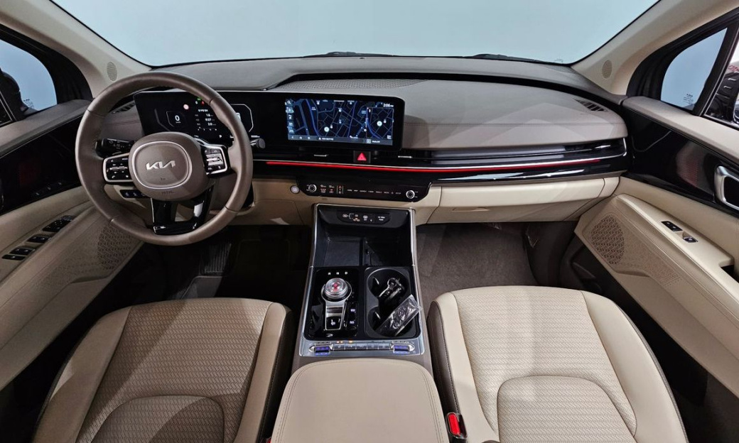 Kia Carnival 9-Seater Hi Limousine, 2024