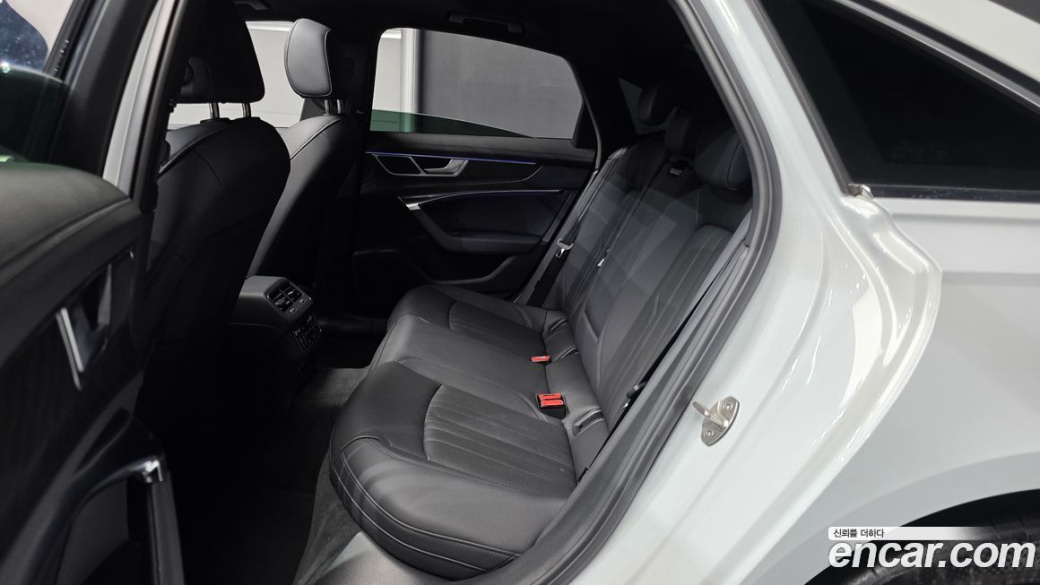 Audi A6 45 TFSI Quattro Premium, 2023