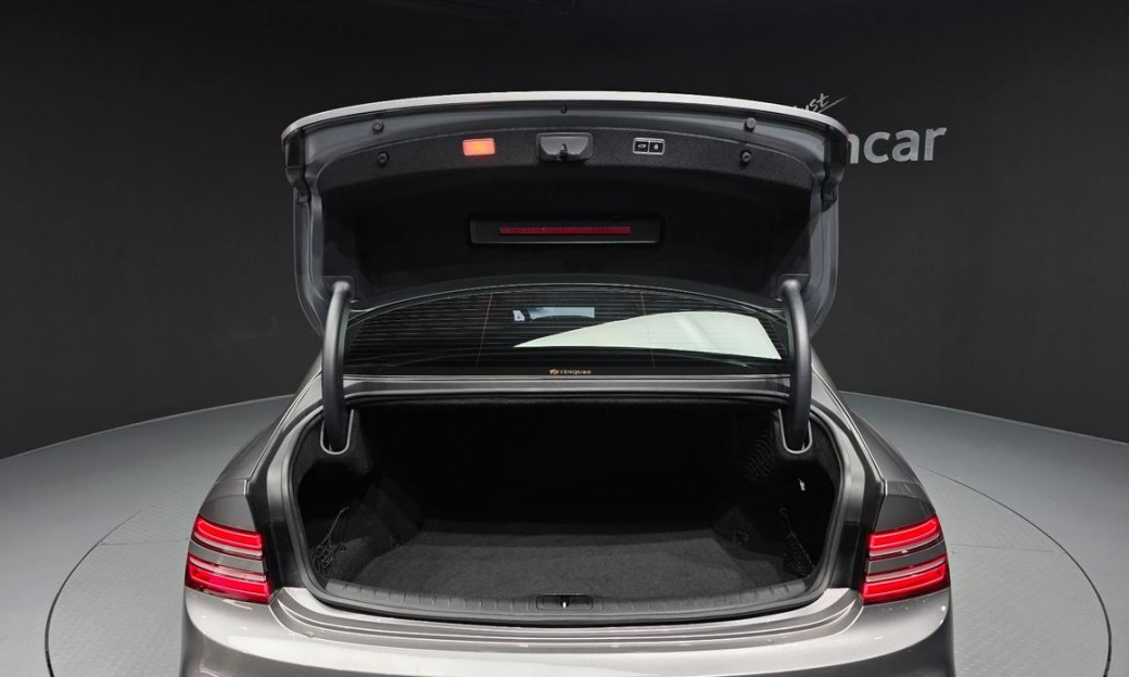 Genesis G80 Gasoline 2.5 Turbo AWD, 2025