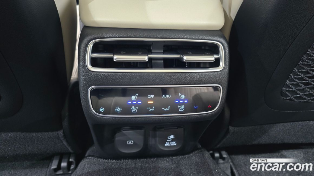 Genesis GV70 2.5T Gasoline AWD, 2025