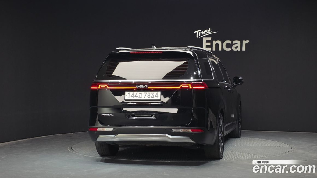 Kia Carnival 9-Seater Signature, 2023