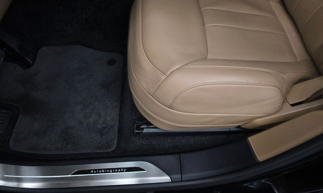 Land Rover Range Rover D350 Autobiography Long Wheel Base, 2024