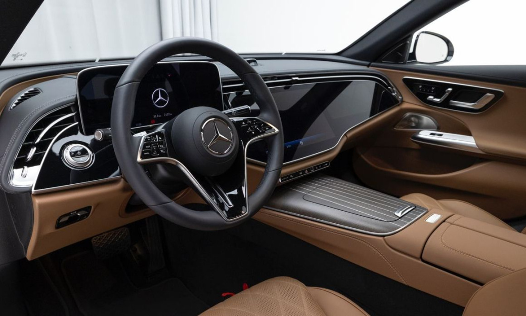 Mercedes-Benz E-Class E450 4MATIC Exclusive, 2025