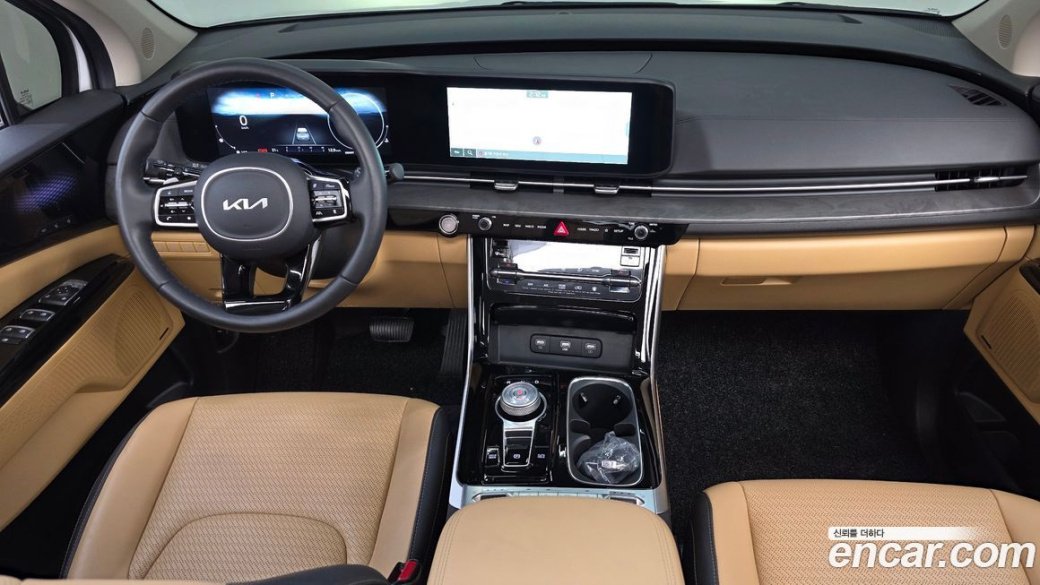 Kia Carnival 9-Seater Signature, 2023