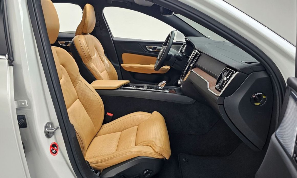 Volvo S60 B5 Ultimate Bright, 2024