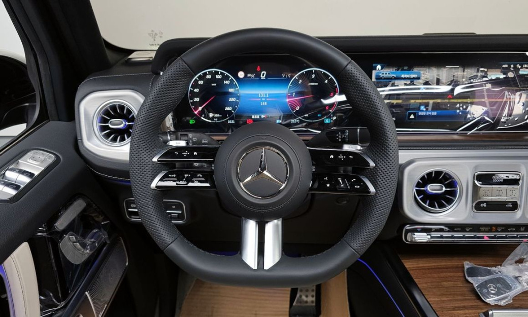 Mercedes-Benz G-Class G450d, 2026