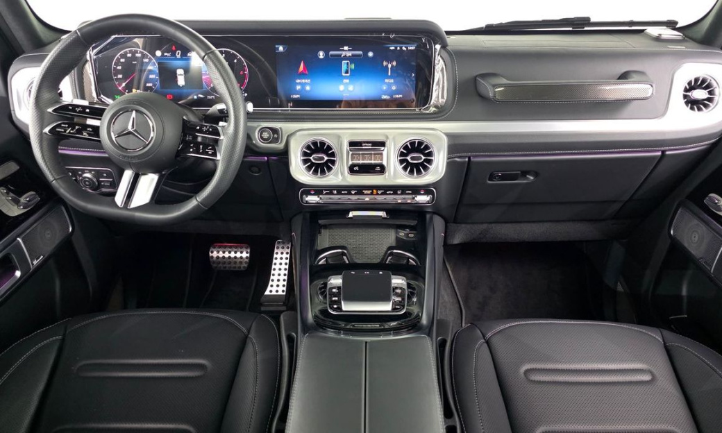 Mercedes-Benz G-Class G450d, 2025