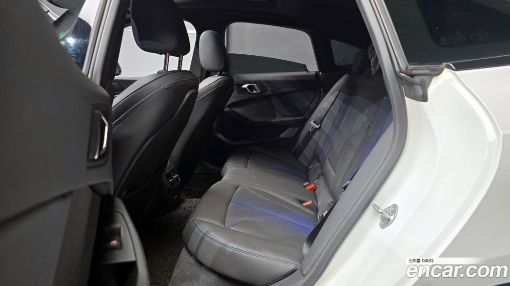 BMW 2-Series 220i M Sports, 2024