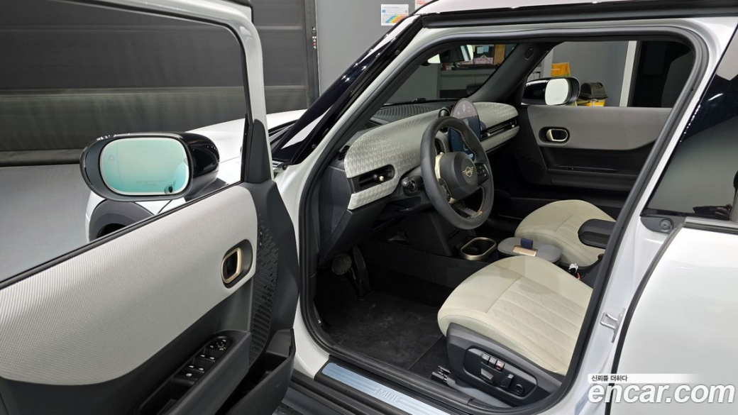 Mini Cooper 5 Door Favoured, 2025