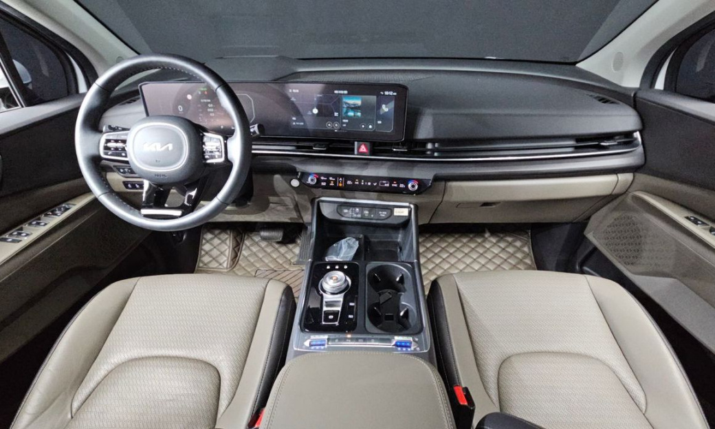 Kia Carnival 7-Seater Noblesse, 2024