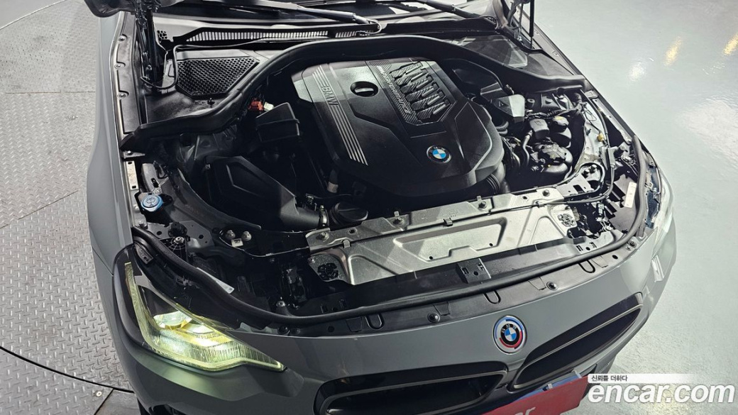 BMW 2-Series M240i xDrive Coupe, 2022