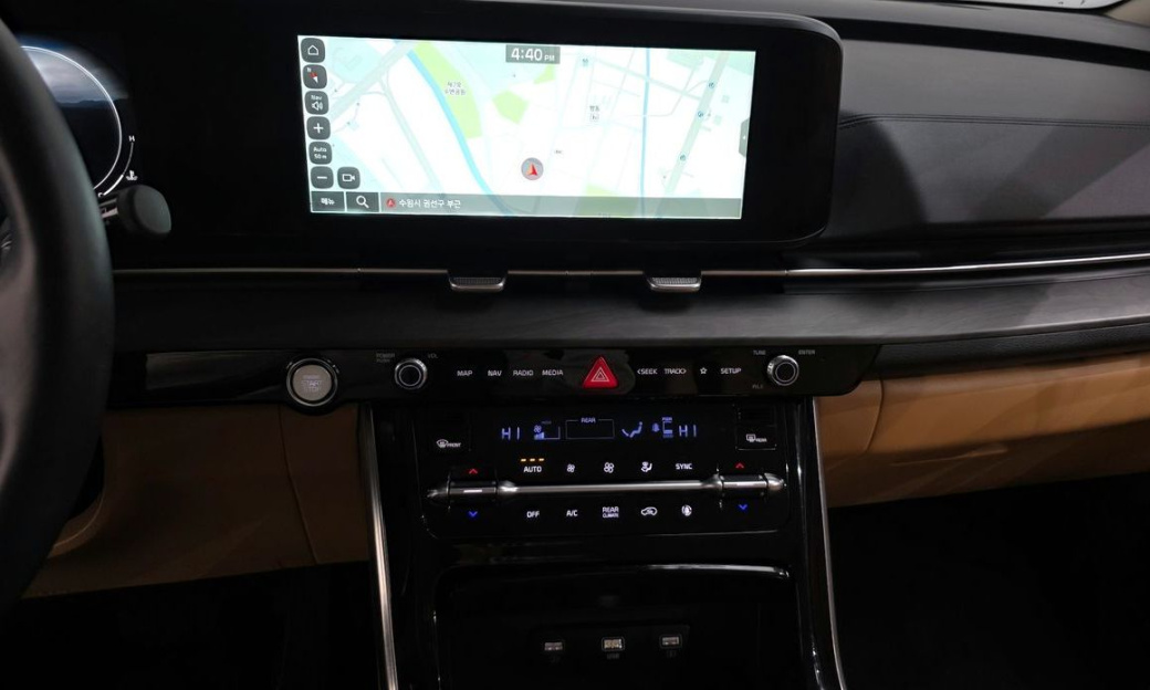 Kia Carnival 9-Seater Signature, 2023