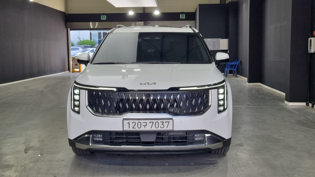 Kia Carnival 9-Seater Noblesse, 2025