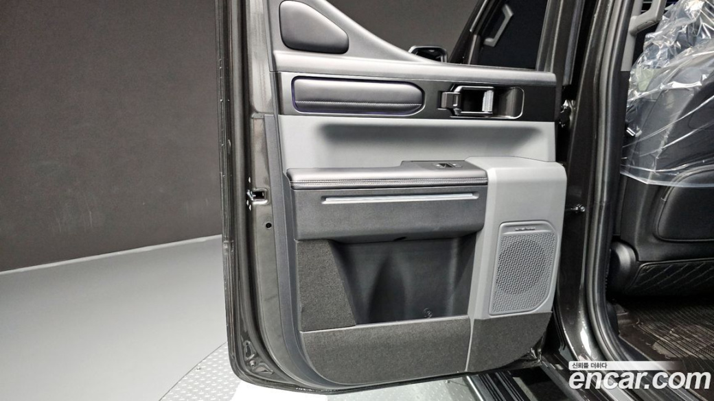 Kia Tasman 2.5T Gasoline 4WD, 2026