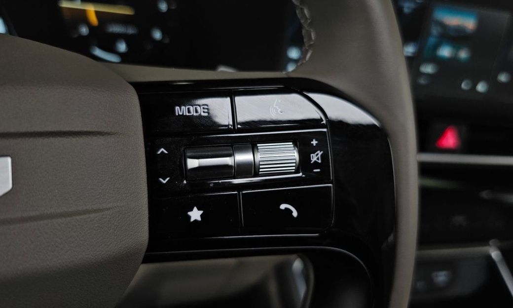 Kia Carnival 7-Seater Gravity, 2025
