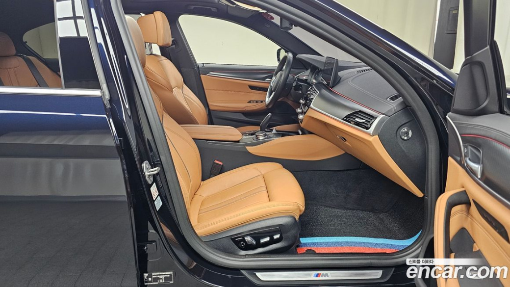 BMW 5-Series 520i M Sport, 2022