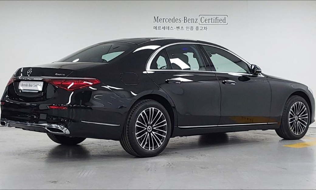 Mercedes-Benz S-Class S350 d 4MATIC, 2025