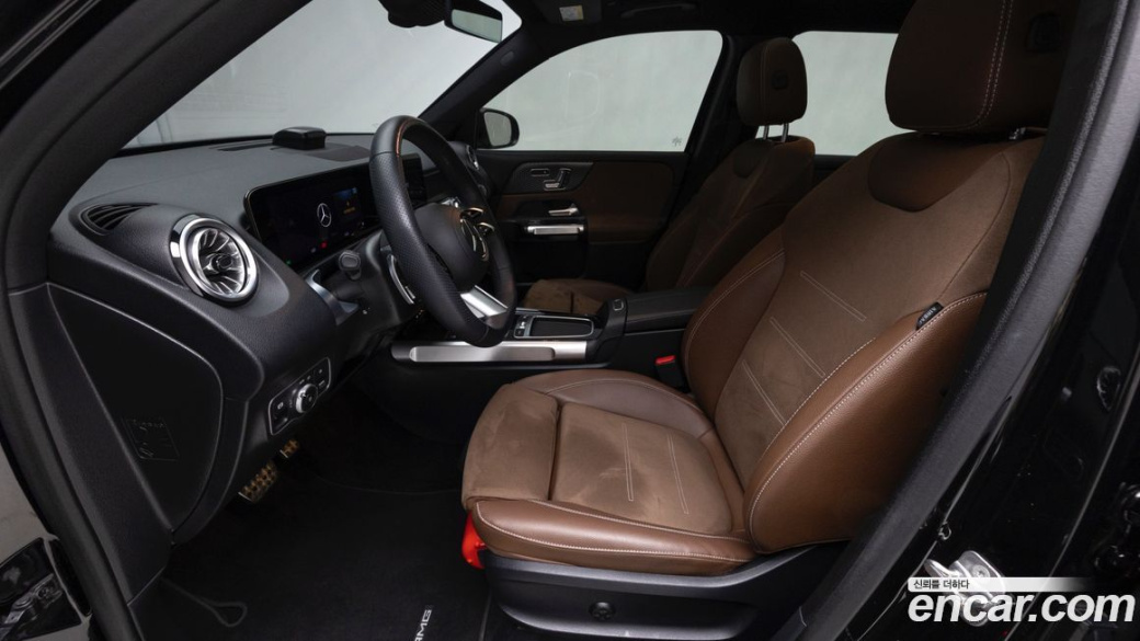 Mercedes-Benz GLB-Class GLB250 4MATIC, 2025