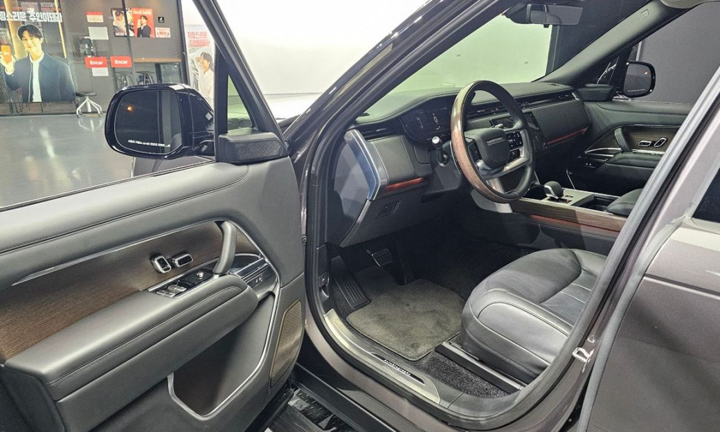 Land Rover Range Rover P530 Autobiography, 2024