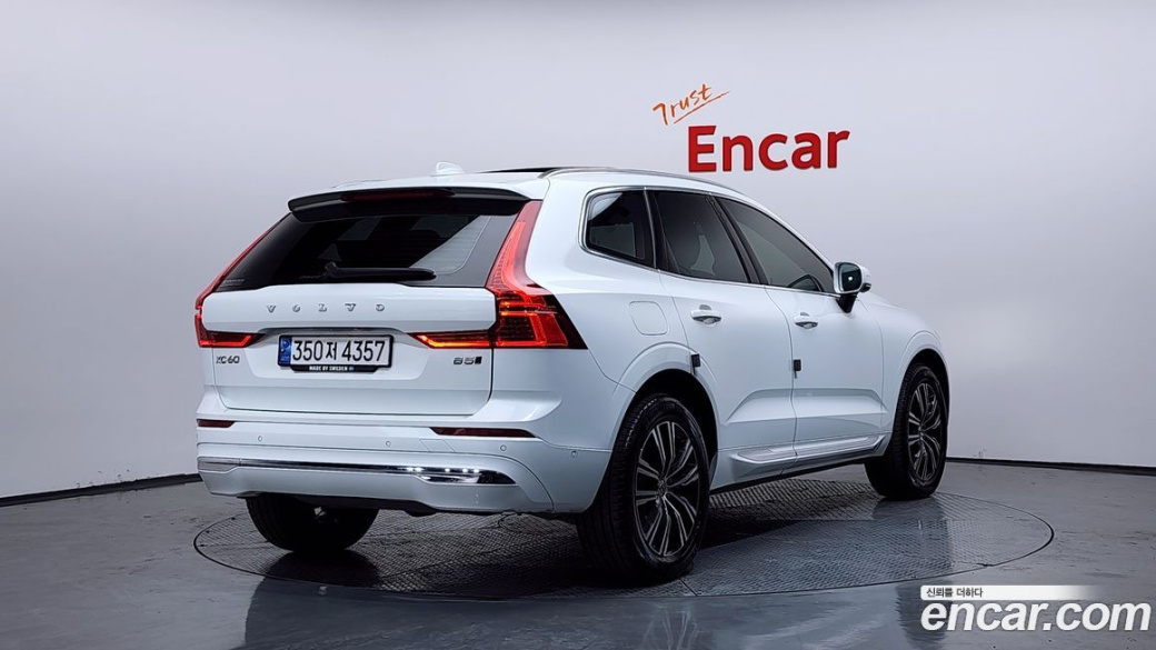 Volvo XC60 B5 Inscription, 2022