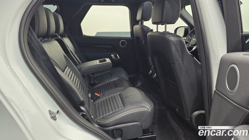 Land Rover Discovery D250 S, 2025