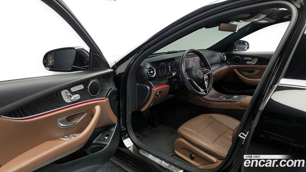 Mercedes-Benz E-Class E250 AMG Line, 2023