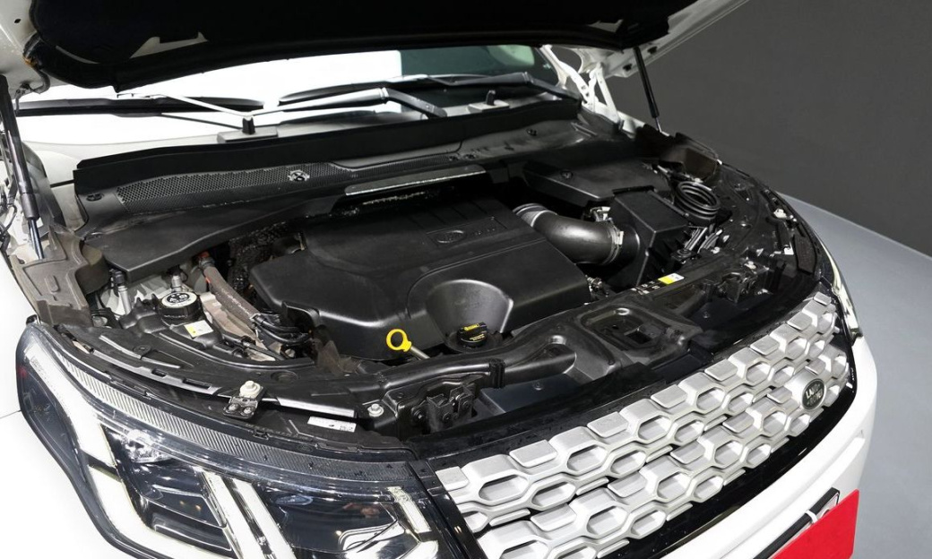 Land Rover Discovery Sport P250 SE, 2022