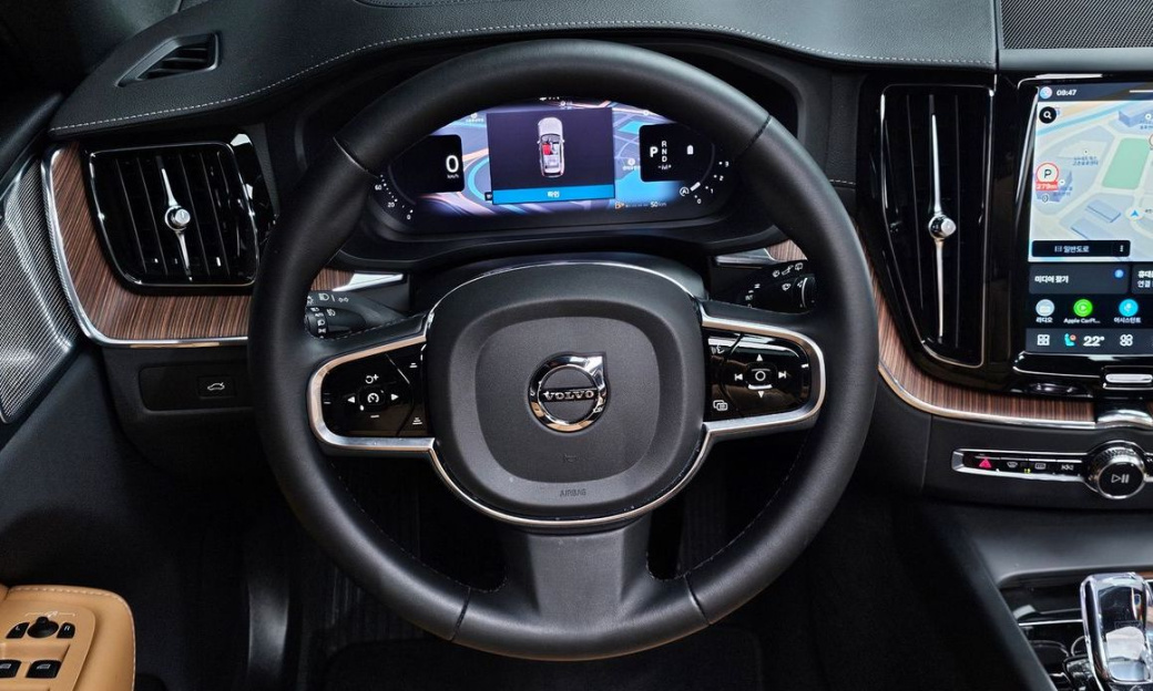 Volvo XC60 B6 Ultimate Bright, 2024