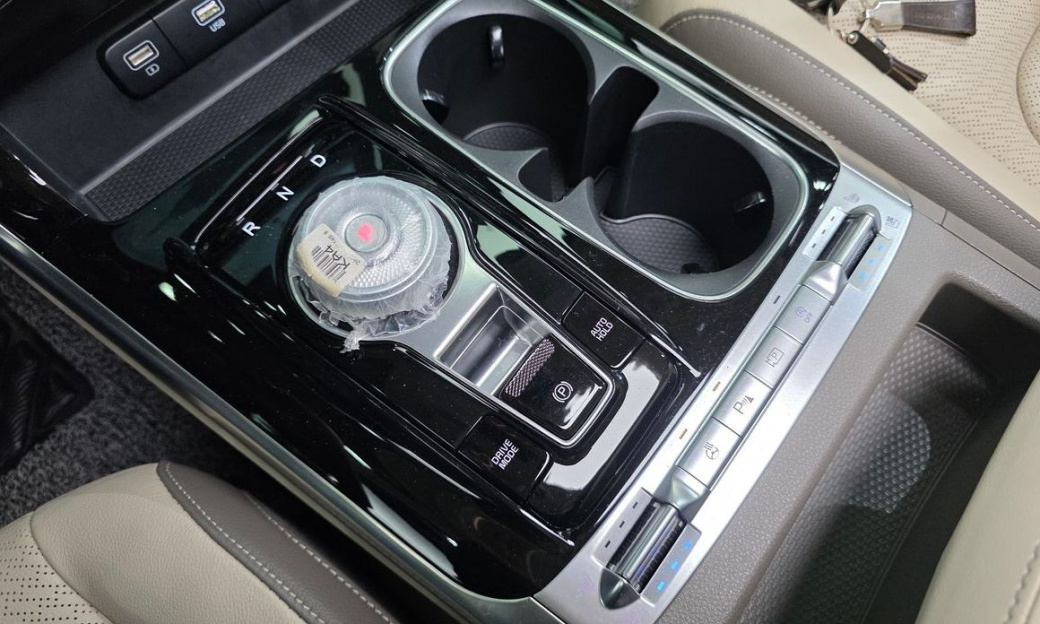 Kia Carnival 7-Seater Noblesse, 2023