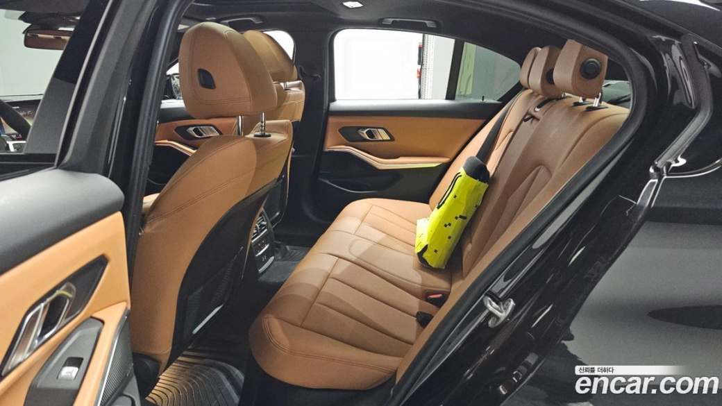 BMW 3-Series 320i M Sport, 2023