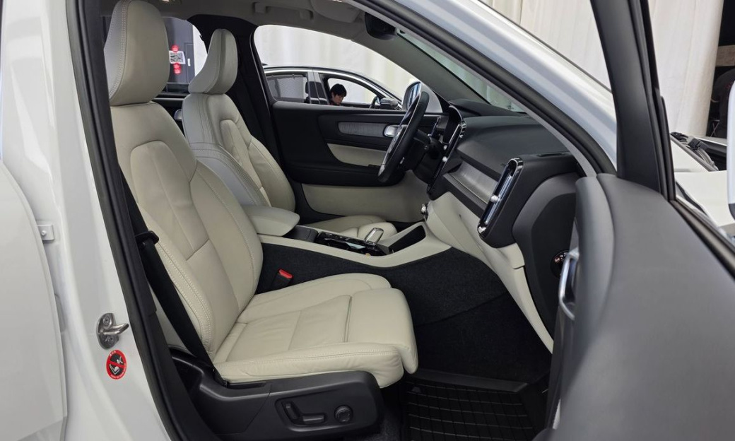 Volvo XC40 B4 Ultimate Bright, 2023