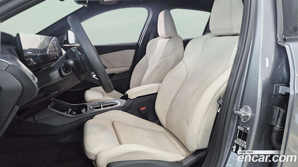 BMW 1-Series 120 M Sport, 2025