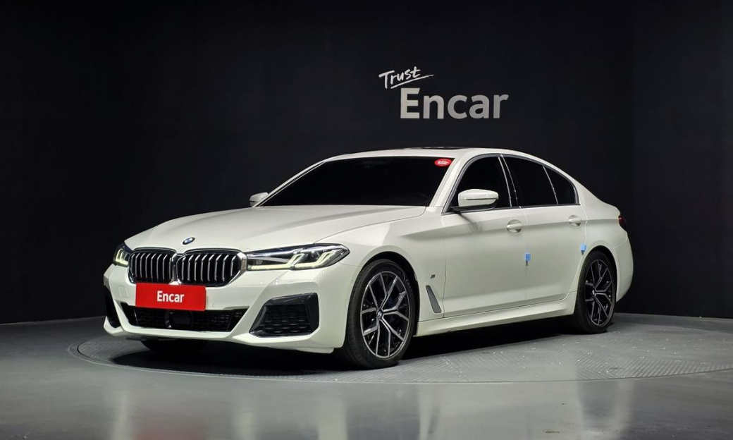 BMW 5-Series 530i xDrive M Sport Package, 2023
