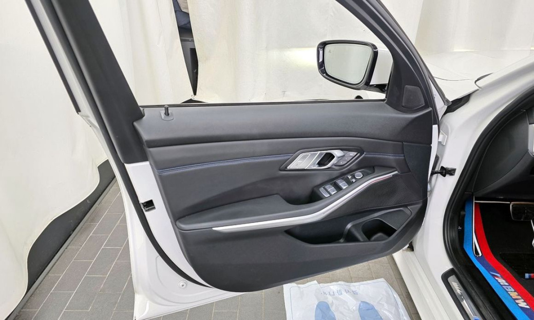 BMW 3-Series 320i M Sport, 2022