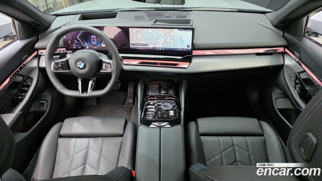 BMW 5-Series 520i M Sport, 2025