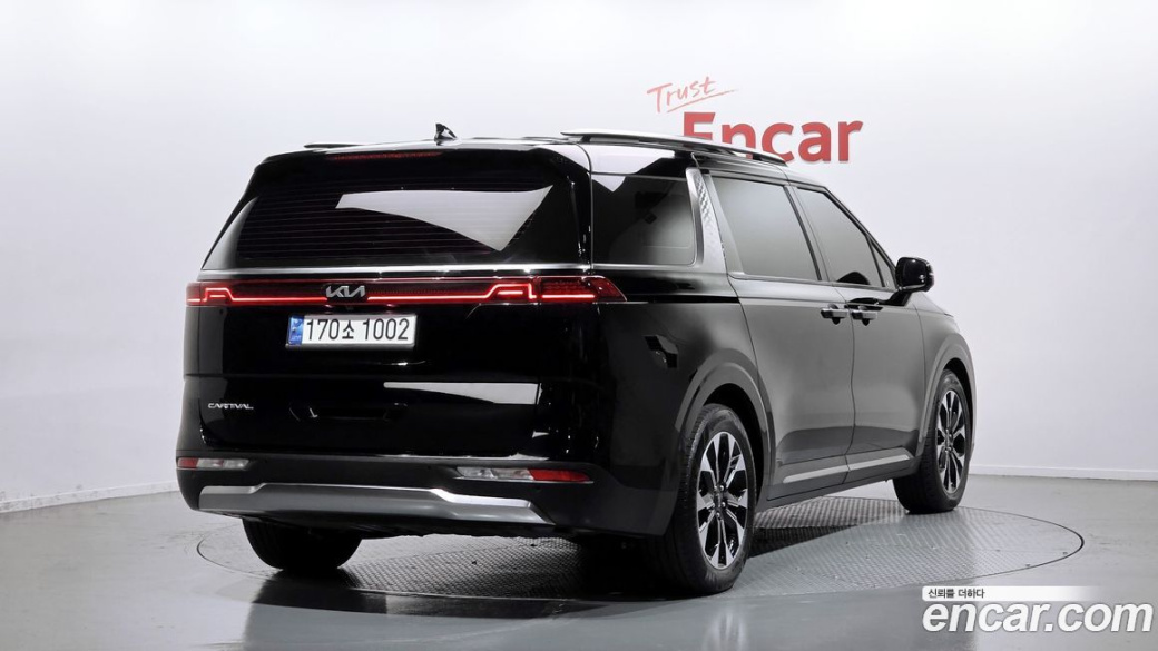 Kia Carnival 9-Seater Signature, 2022