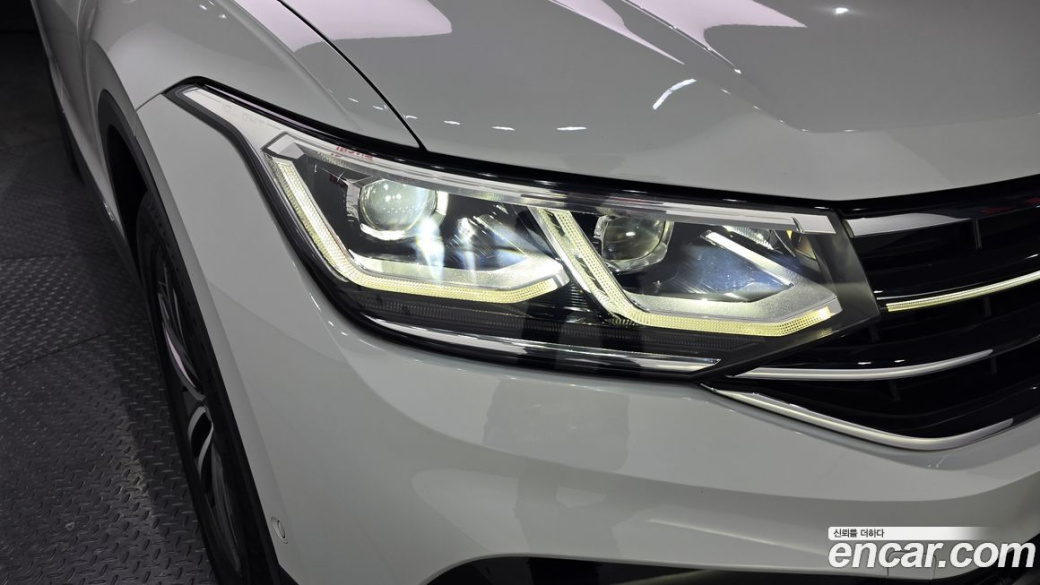 Volkswagen Tiguan 2.0 TSI Prestige, 2023