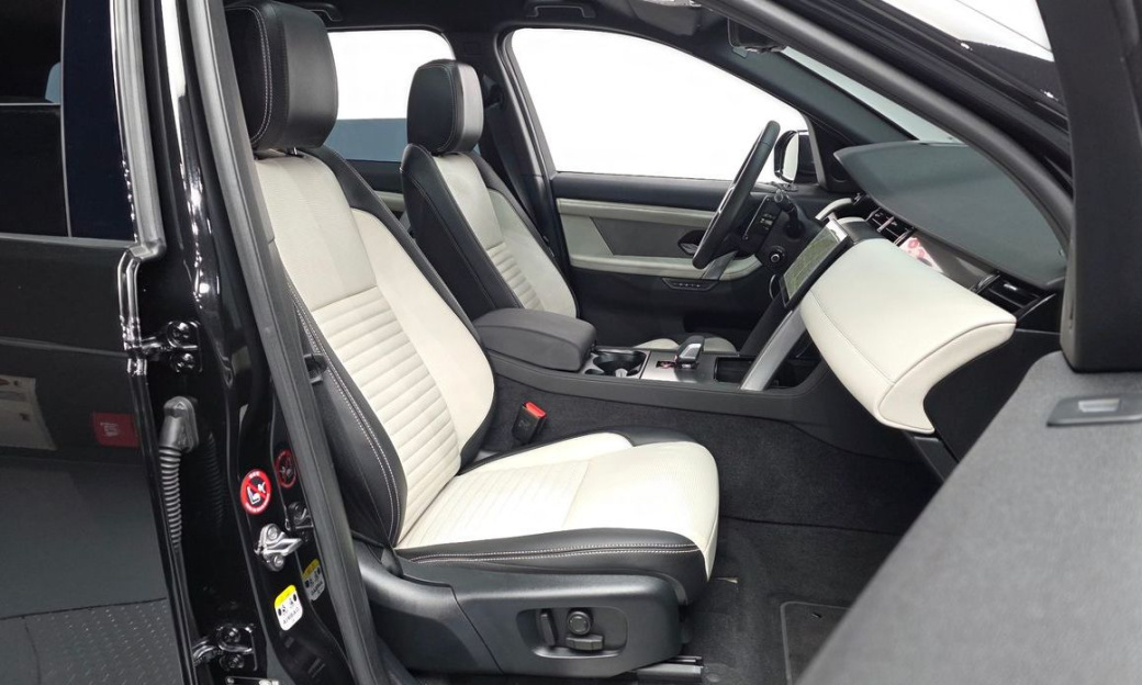 Land Rover Discovery Sport P250 Dynamic SE, 2025
