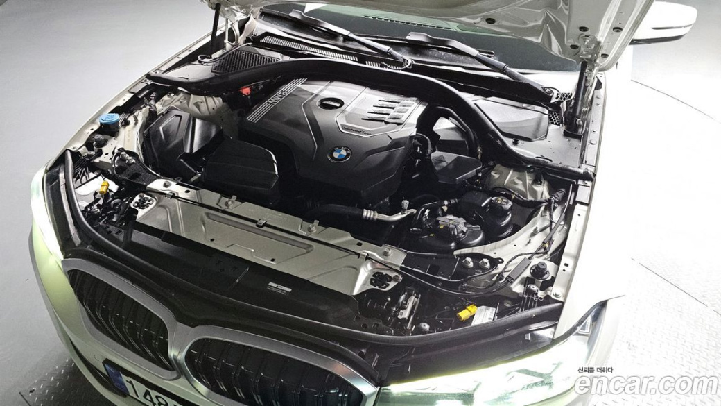 BMW 3-Series 320i, 2023