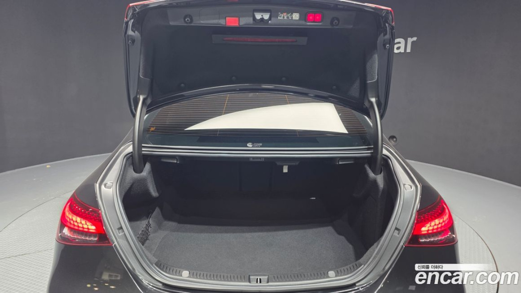 Mercedes-Benz E-Class E250 AMG Line, 2023