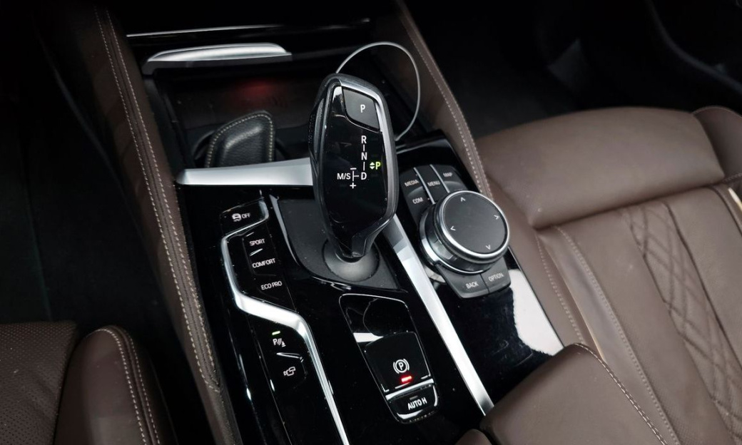 BMW 5-Series 530i xDrive M Sport Package, 2023