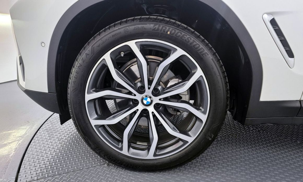 BMW X4 xDrive20i xLine, 2025
