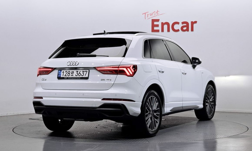 Audi Q3 35 TDI Premium, 2022