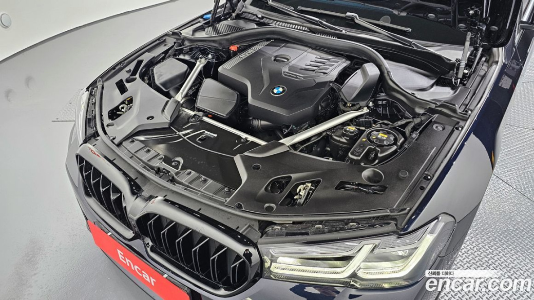 BMW 5-Series 520i M Sport, 2022