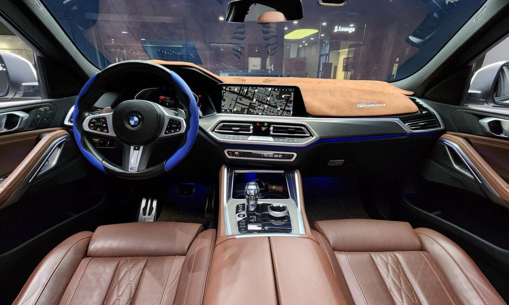 BMW X6 xDrive40i M Sport, 2022